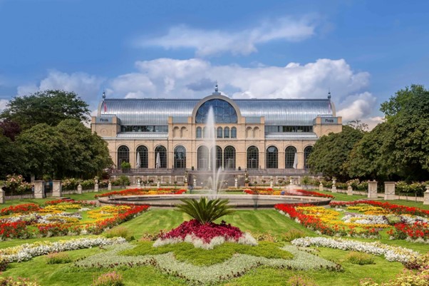 Garten mit Blick auf Flora